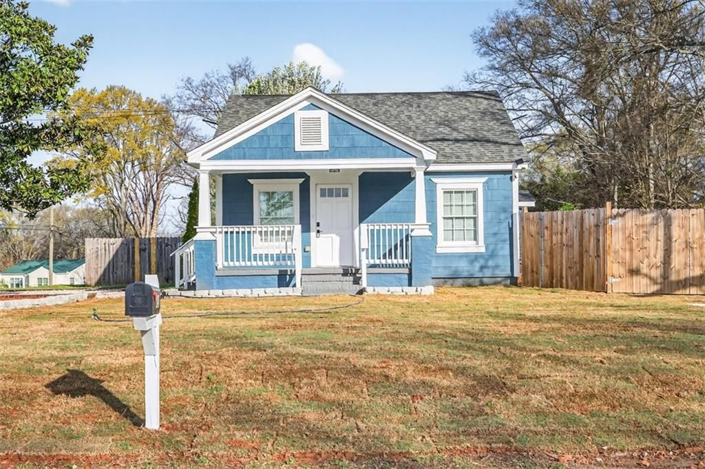 240 E 5th Ave, Winder, GA 30680