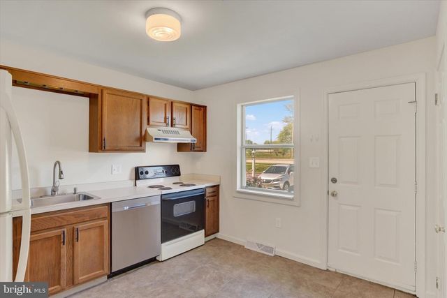 883 OLD SILVER SPRING RD, Mechanicsburg, PA 17055