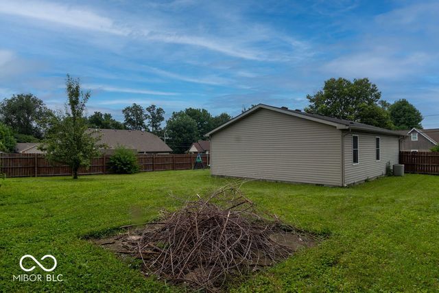 654 S Kentucky Street, Danville, IN 46122