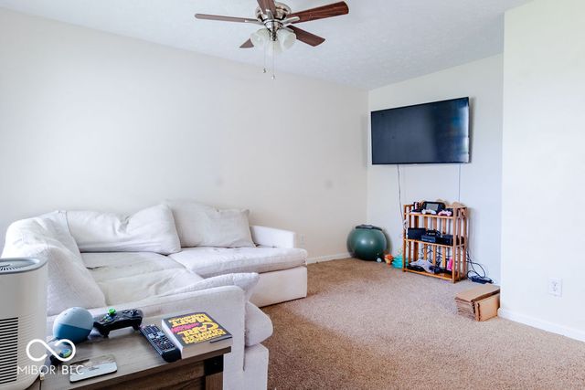 654 S Kentucky Street, Danville, IN 46122
