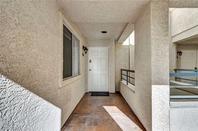 220 East Flamingo Road 302, Las Vegas, NV 89169