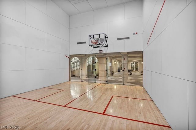 220 East Flamingo Road 302, Las Vegas, NV 89169