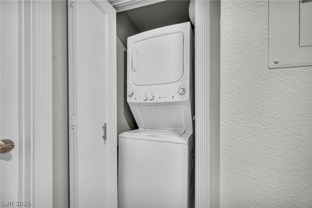 220 East Flamingo Road 302, Las Vegas, NV 89169