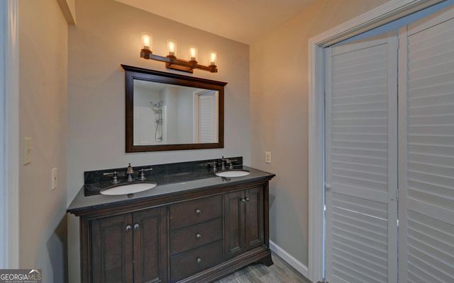 297 E Leatherwood Road, Toccoa, GA 30577