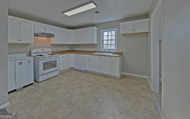 297 E Leatherwood Road, Toccoa, GA 30577