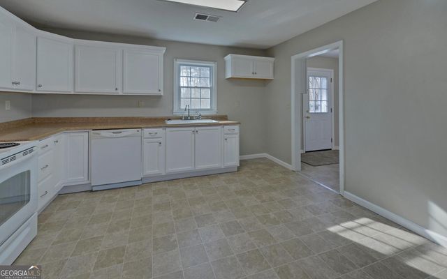 297 E Leatherwood Road, Toccoa, GA 30577