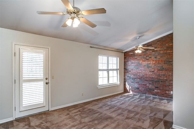 706 Meghan Street, Siloam Springs, AR 72761