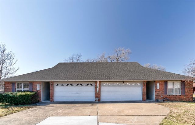 706 Meghan Street, Siloam Springs, AR 72761