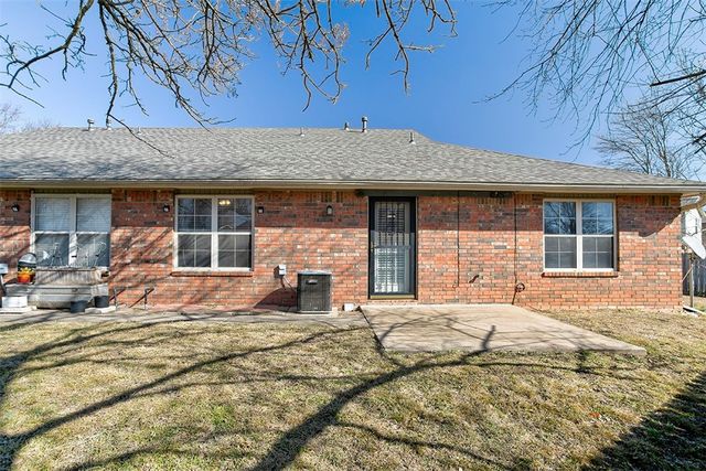 706 Meghan Street, Siloam Springs, AR 72761