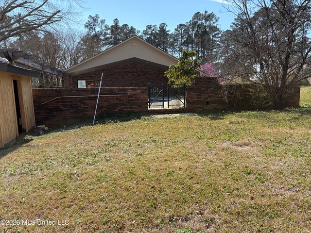 348 Old Magee Road, Magee, MS 39111