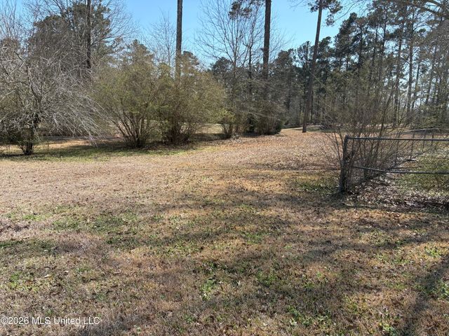 348 Old Magee Road, Magee, MS 39111