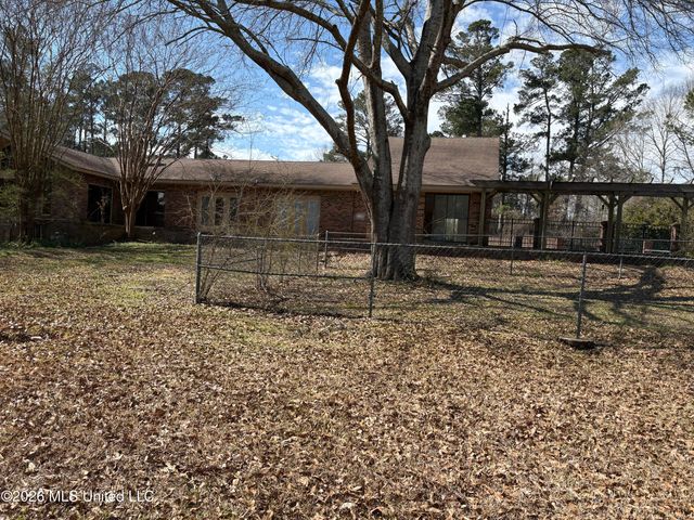 348 Old Magee Road, Magee, MS 39111