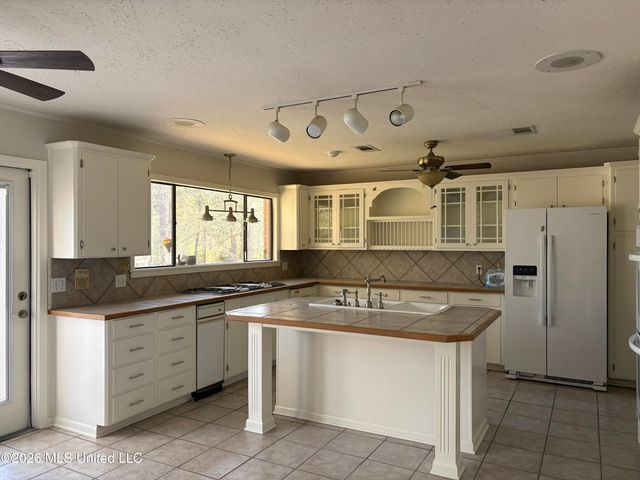 348 Old Magee Road, Magee, MS 39111