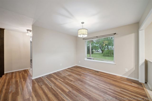 10905 E Canyon Oaks Circle, Claremore, OK 74017