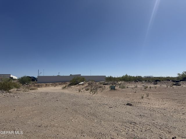 32 Janis Avenue, El Paso, TX 79927