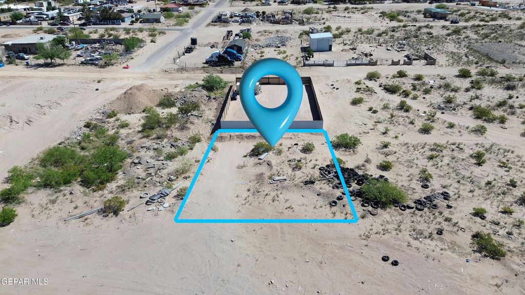 32 Janis Avenue, El Paso, TX 79927