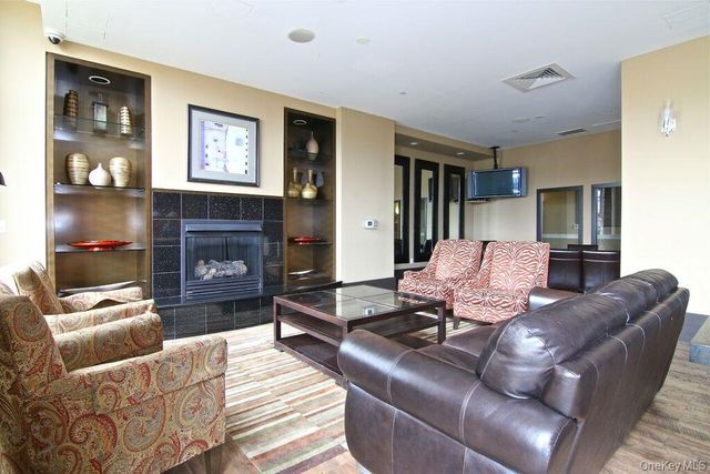 300 Mamaroneck Avenue 514, White Plains, NY 10605