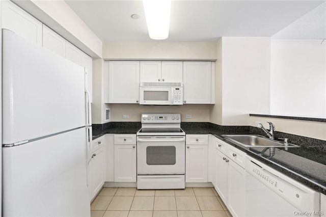 300 Mamaroneck Avenue 514, White Plains, NY 10605