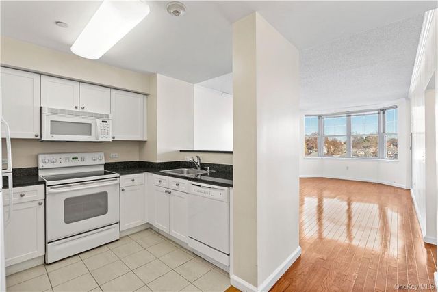 300 Mamaroneck Avenue 514, White Plains, NY 10605