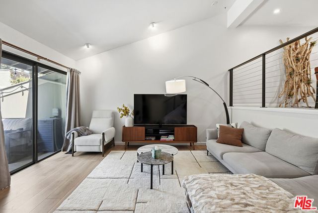 4314 Glencoe Avenue 6, Los Angeles, CA 90292