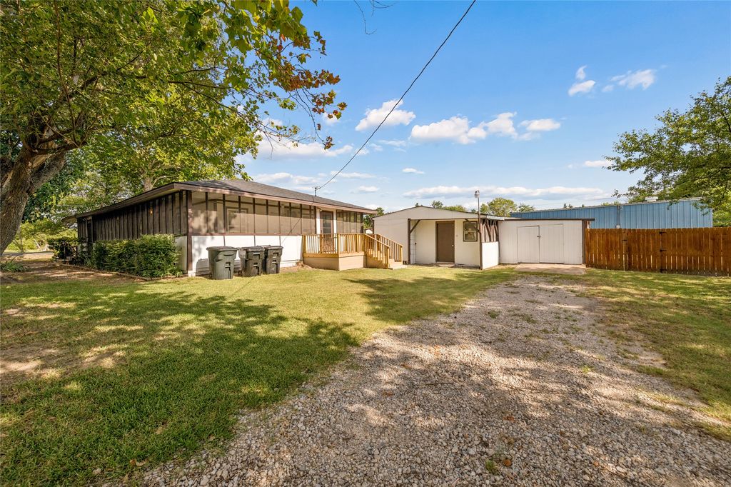 5776 County Road 927, Nevada, TX 75173