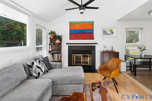 10107 Redbridge Rd, Midlothian, VA 23236
