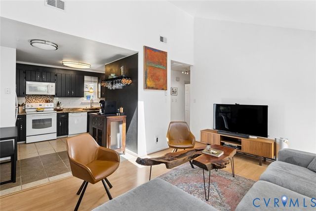 10107 Redbridge Rd, Midlothian, VA 23236