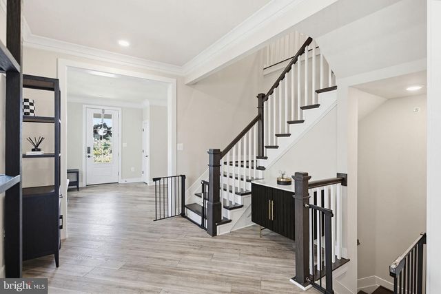 8693 SATINWOOD DR, Frederick, MD 21704