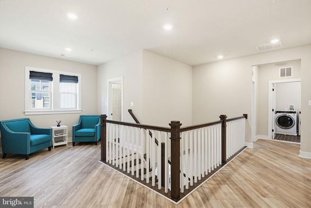 8693 SATINWOOD DR, Frederick, MD 21704