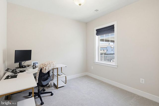 8693 SATINWOOD DR, Frederick, MD 21704