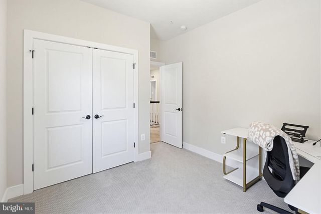 8693 SATINWOOD DR, Frederick, MD 21704