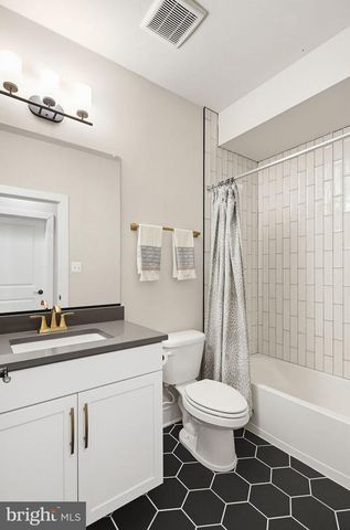 8693 SATINWOOD DR, Frederick, MD 21704