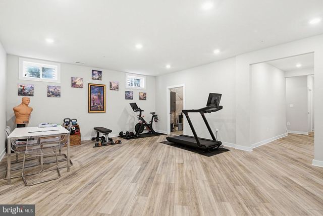 8693 SATINWOOD DR, Frederick, MD 21704