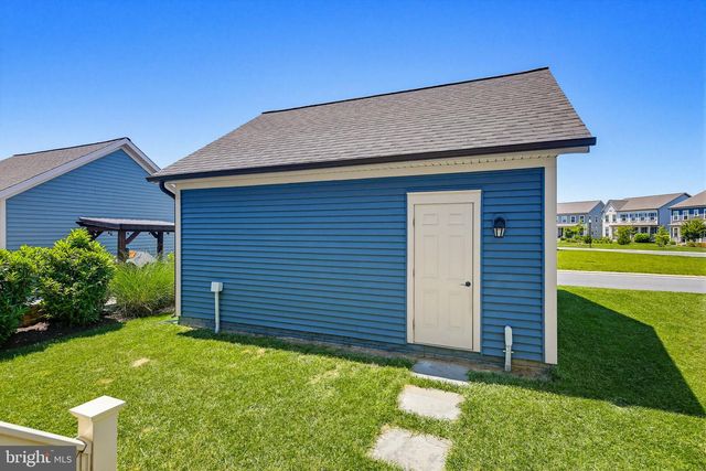 8693 SATINWOOD DR, Frederick, MD 21704
