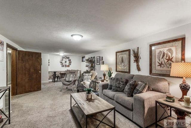 138 Eastview Drive, Idaho Falls, ID 83401