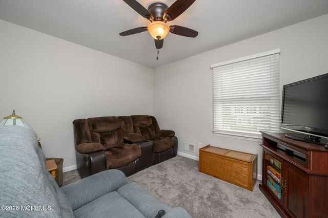 53 Danbury Road, Tinton Falls, NJ 07753