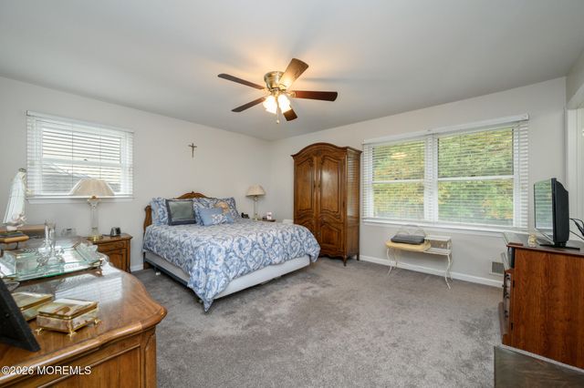 53 Danbury Road, Tinton Falls, NJ 07753
