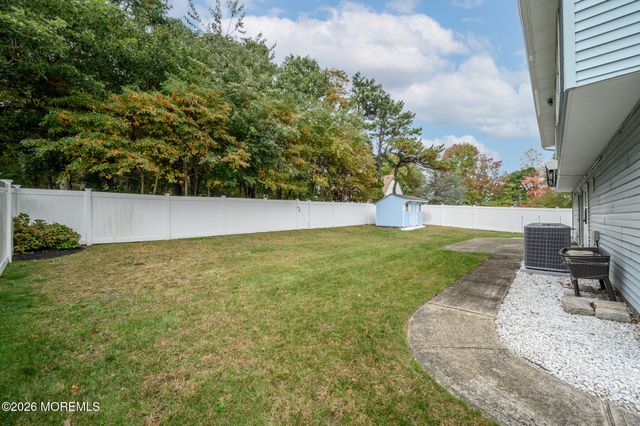 53 Danbury Road, Tinton Falls, NJ 07753