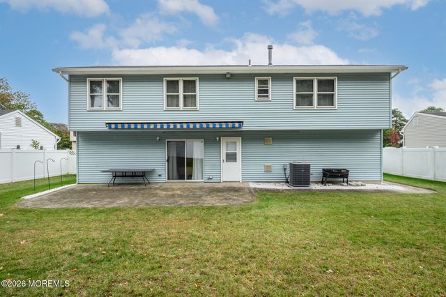 53 Danbury Road, Tinton Falls, NJ 07753