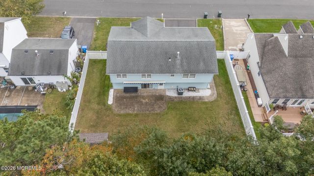 53 Danbury Road, Tinton Falls, NJ 07753