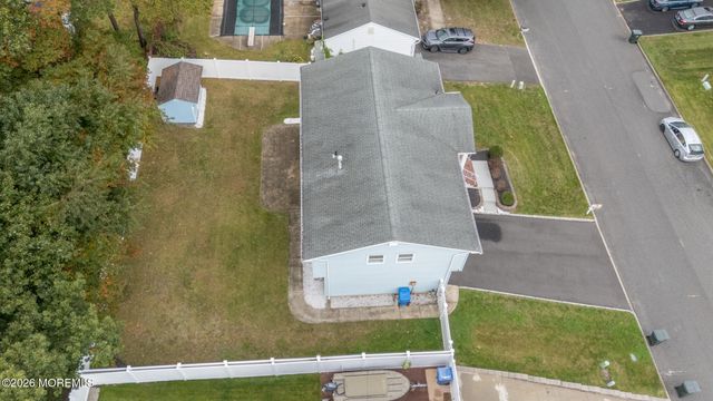 53 Danbury Road, Tinton Falls, NJ 07753