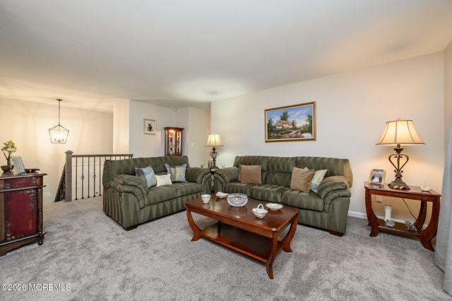 53 Danbury Road, Tinton Falls, NJ 07753