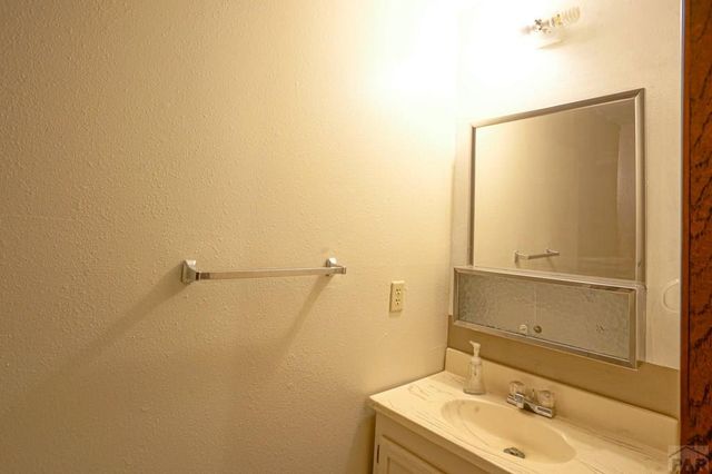 925 Russell Ave, Walsenburg, CO 81089