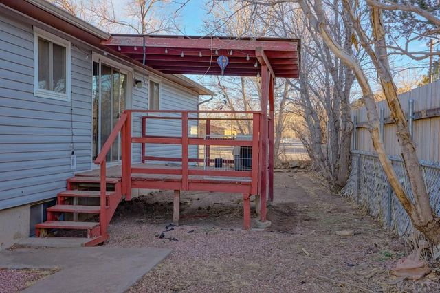 925 Russell Ave, Walsenburg, CO 81089
