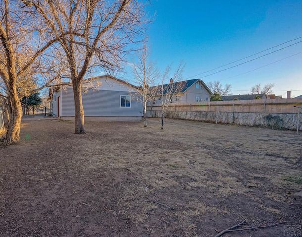 925 Russell Ave, Walsenburg, CO 81089