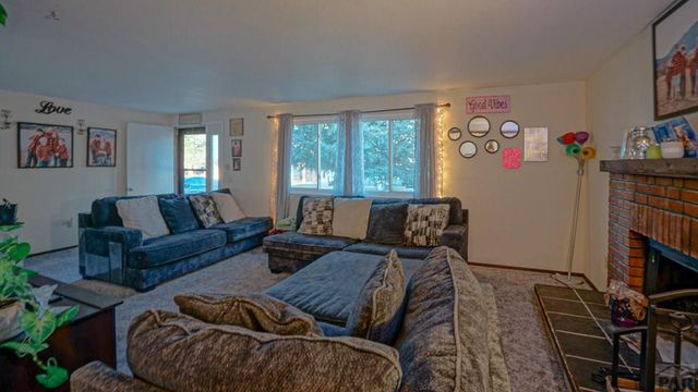 925 Russell Ave, Walsenburg, CO 81089