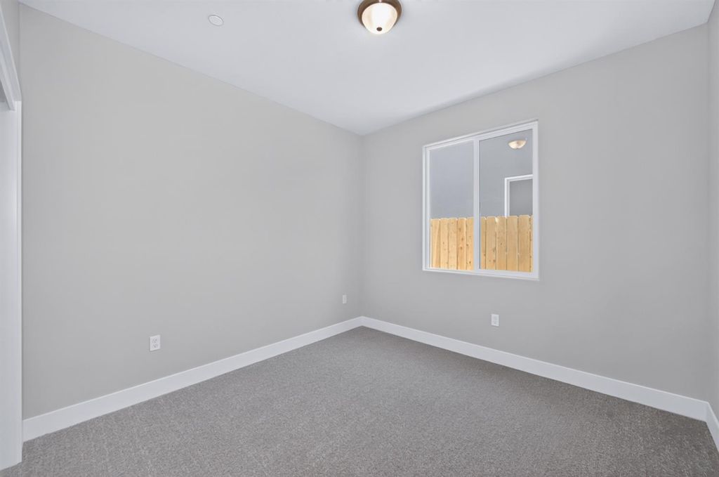 Image 16 of property listing at 952 Peters Road S, Madera, CA 93636