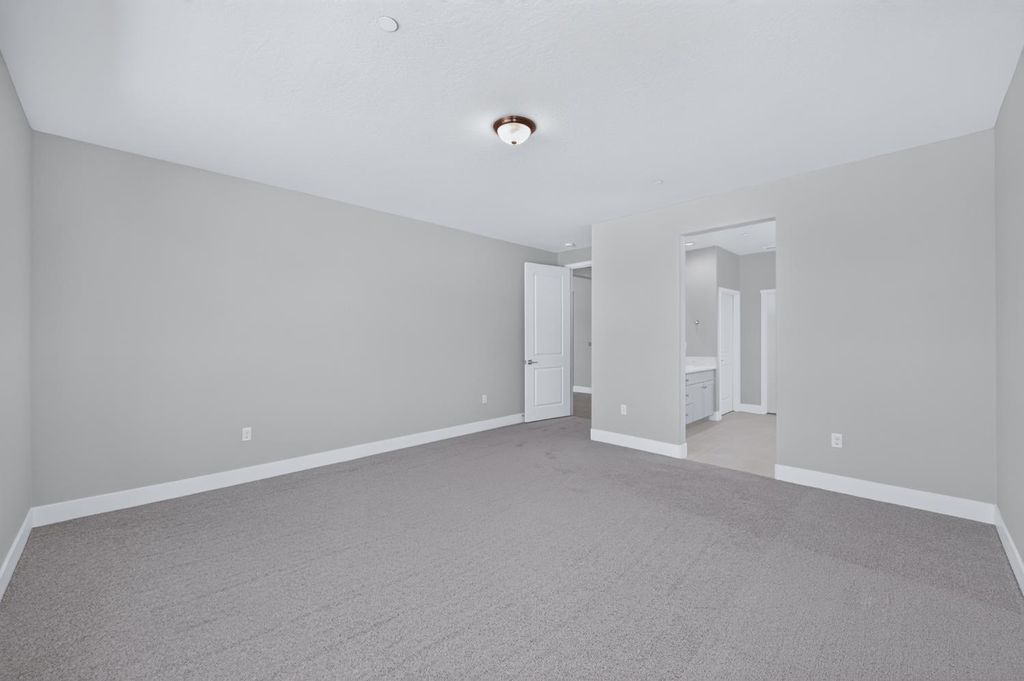 Image 20 of property listing at 952 Peters Road S, Madera, CA 93636