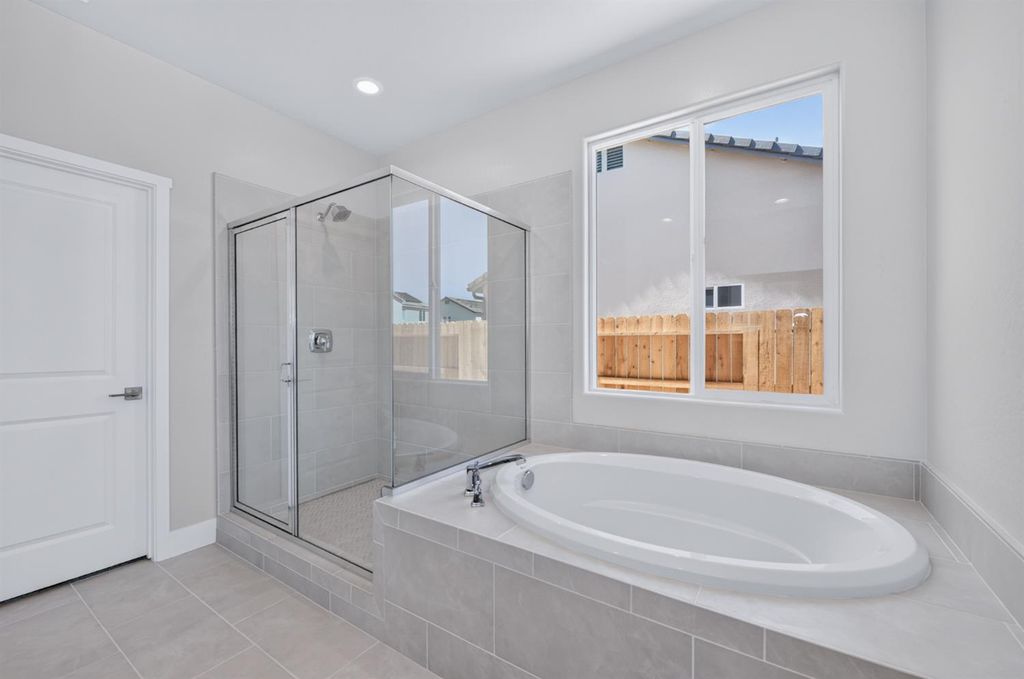 Image 21 of property listing at 952 Peters Road S, Madera, CA 93636