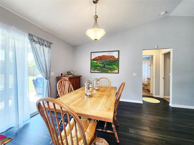 8442 PINEWOOD AVENUE, Brooksville, FL 34613